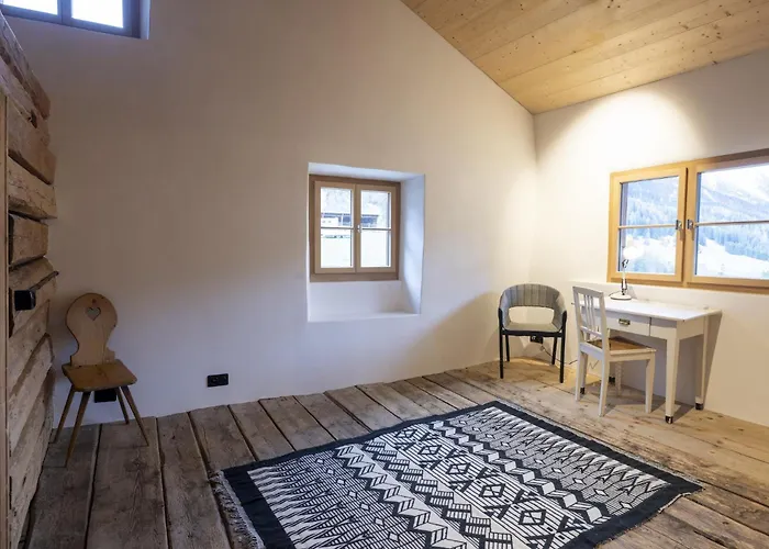 Chasa Chaposch Apartment *