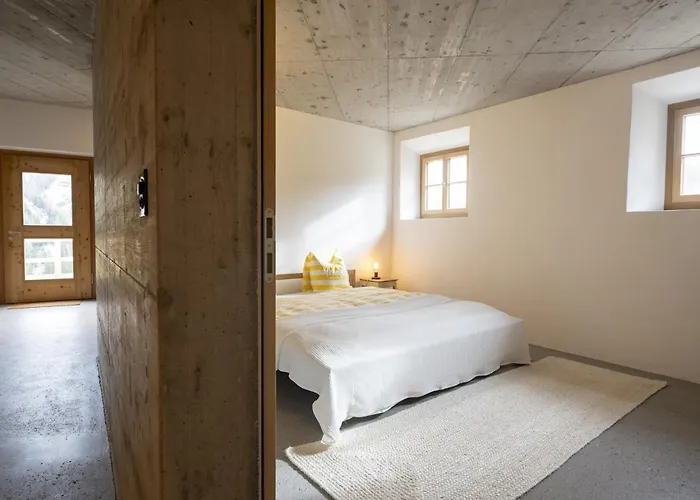 Chasa Chaposch Apartamento *